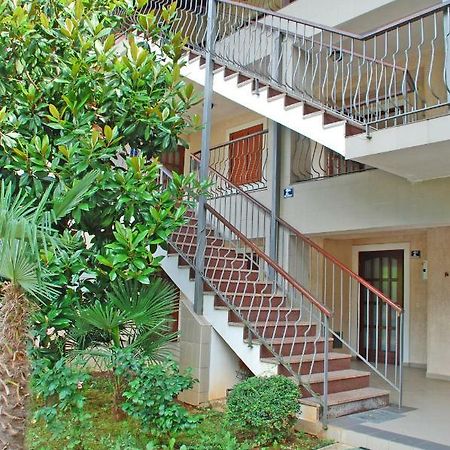 Apartment Branko With Free Parking Ičići Eksteriør billede