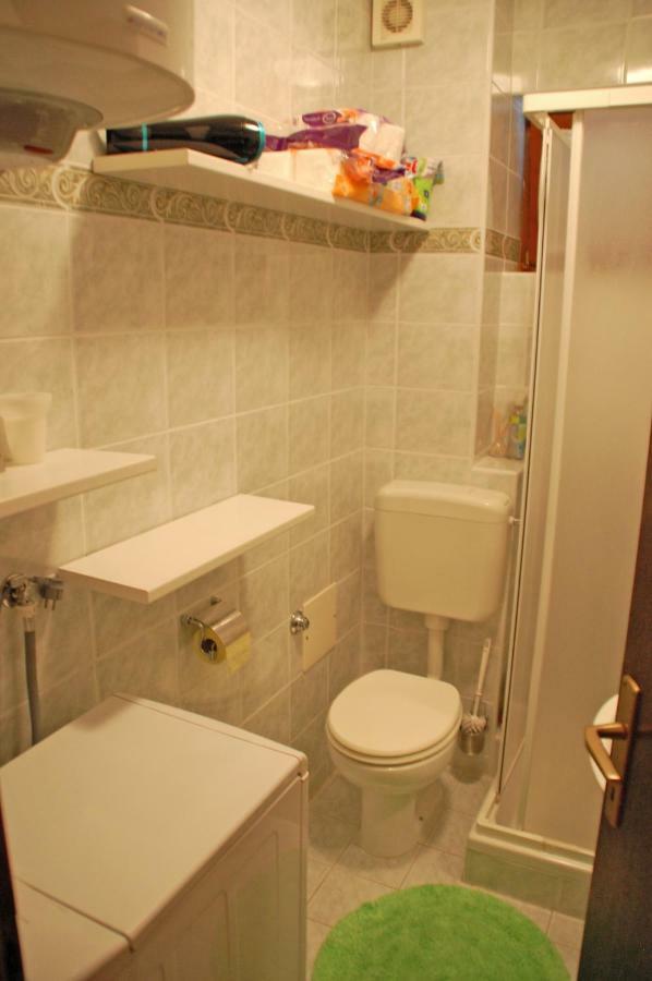Apartment Branko With Free Parking Ičići Eksteriør billede
