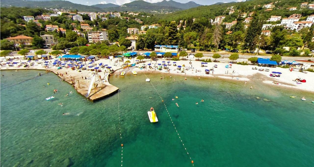 Apartment Branko With Free Parking Ičići Eksteriør billede