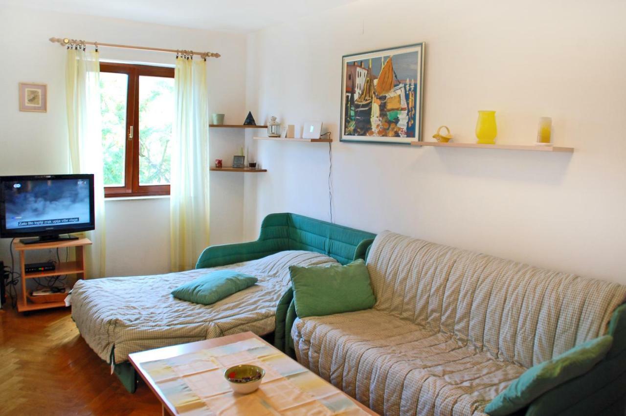 Apartment Branko With Free Parking Ičići Eksteriør billede