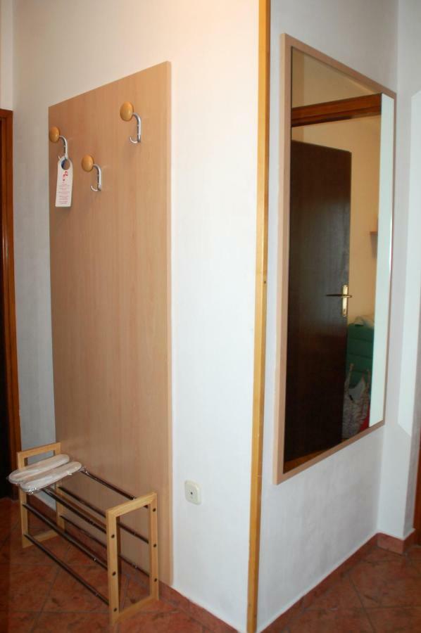 Apartment Branko With Free Parking Ičići Eksteriør billede